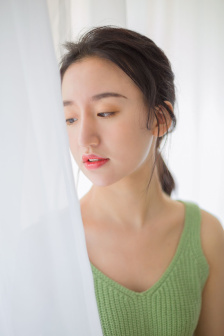 维修工人的绝遇妻子贷款人